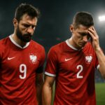 Thom Haye dan Shayne Pattynama diskors FIFA, pemain Timnas Indonesia tampak kecewa di lapangan.